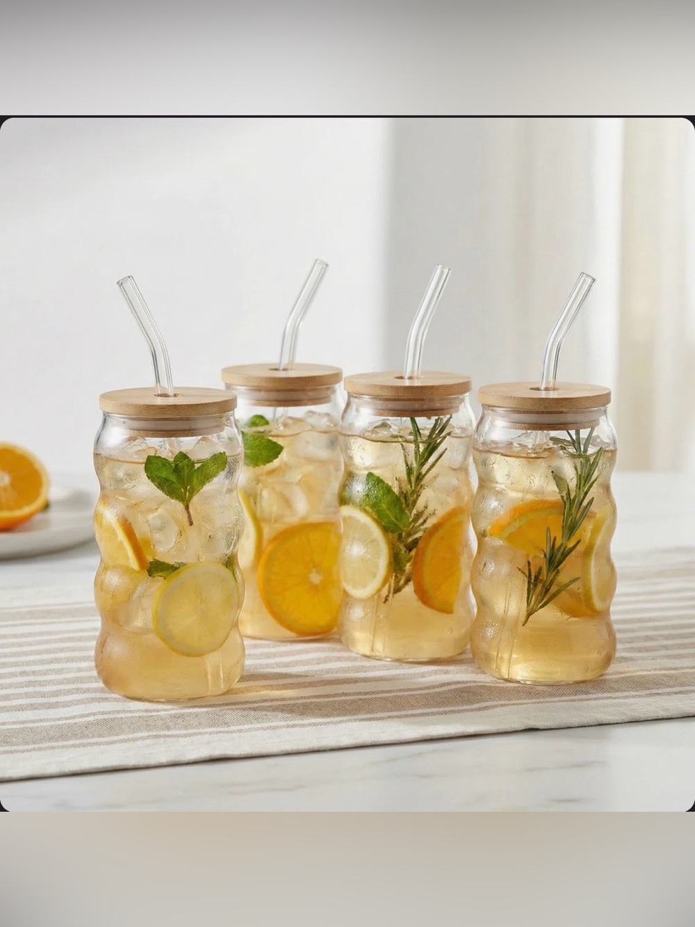NWT Lilly Ribbed Glass Sippers with Bamboo Lids and Glass straws, 18 oz Set of 4
